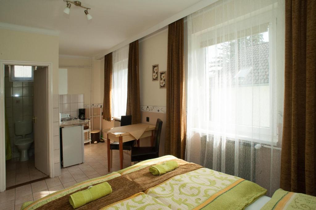 Oleander Apartman Heviz Bagian luar foto